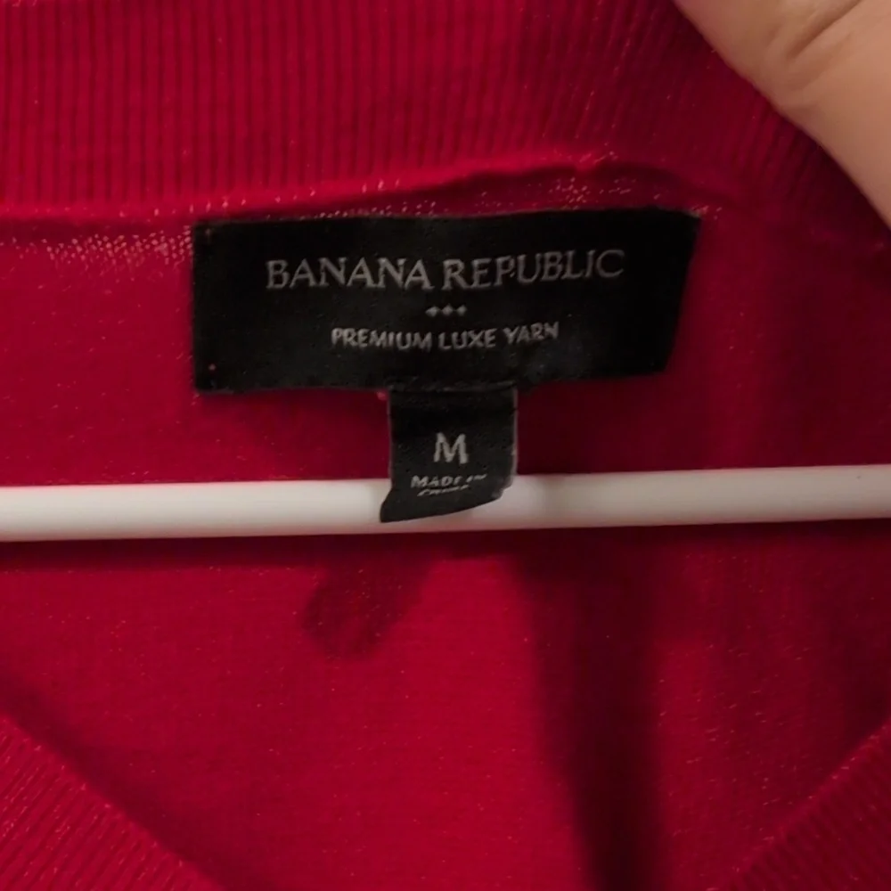 Banana Republic Cashmere V Neck Sweater Top - Picture 3 of 7